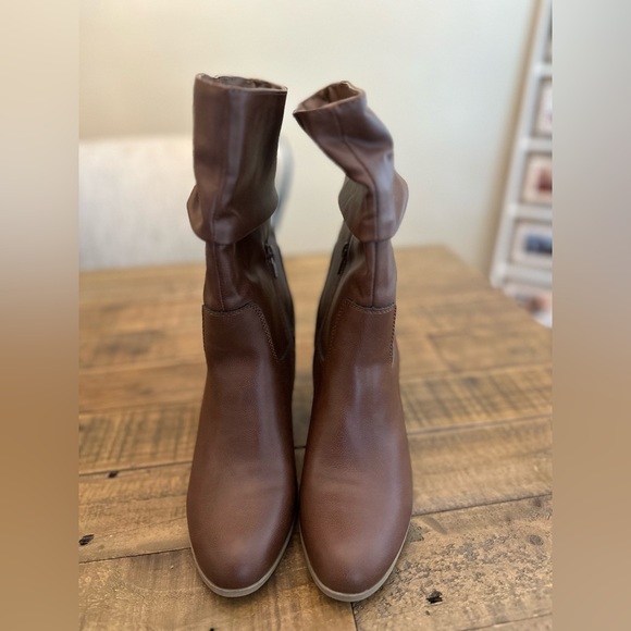 NWOT Style & Co Saraa Slouch Faux Leather boot - Size 10 - Picture 4 of 5